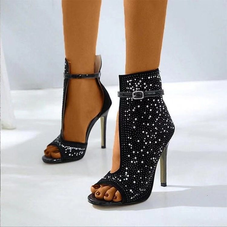 Stilvolle Stiletto-Schuhe für Frauen mit schwarzer, weißer, brauner Farbe